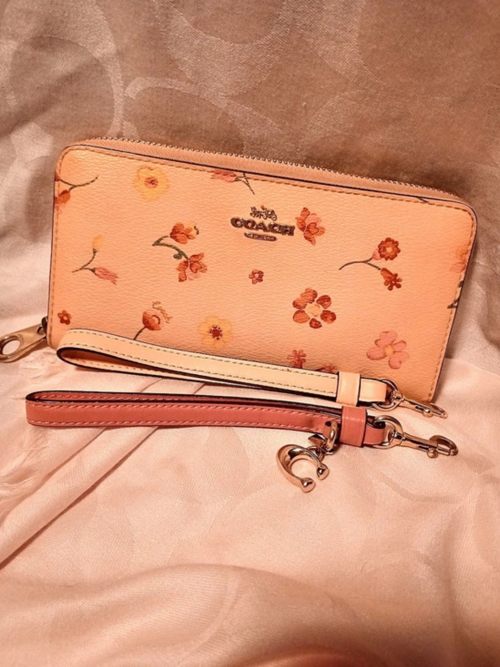 Coach Long Zip Around Wallet With Floral Print Faded Blush